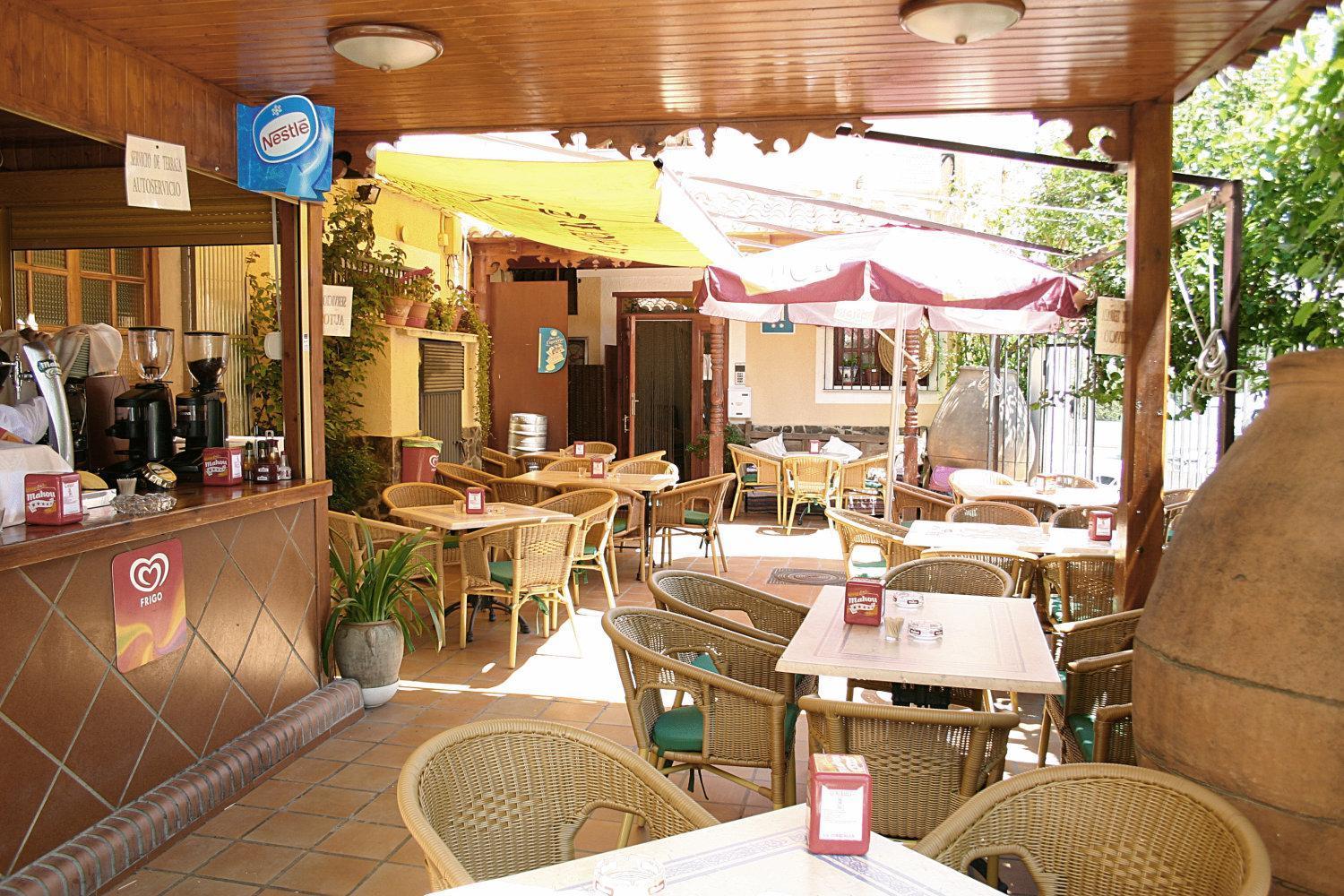 Hostal Restaurante La Muralla Canete  Exterior foto